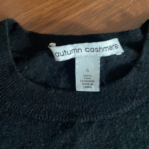 Autumn Cashmere sweater size S - super soft and looks great with everything - Picture 2 of 3